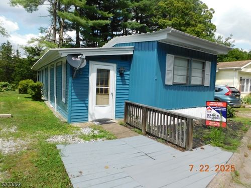 62 Back St, Oxford, NJ, 07863-3605 | Card Image