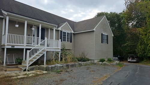 371-371 Hartford Ave E, Uxbridge, MA, 01569-1204 | Card Image