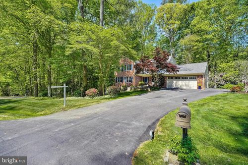 5932 Innisvale Dr, Fairfax Station, VA, 22039-1106 | Card Image