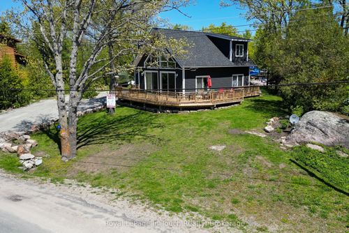 26 Macey Bay Rd, Port Severn, ON, L0K1S0 | Card Image