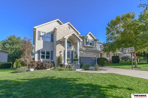 7525 Plum Creek Drive, Lincoln, NE, 68516 | Card Image