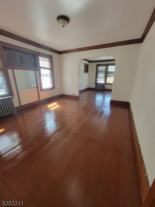 2-35 Cleveland Ave, Newark, NJ, 07106-3614 | Card Image