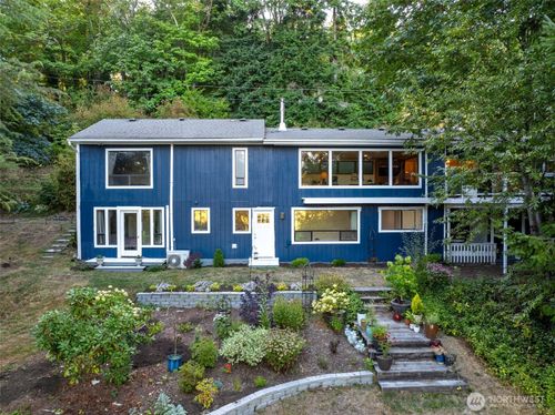 7119 Maxwelton Rd, Clinton, WA, 98236-8813 | Card Image