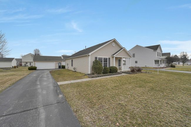 1121 Lake Forest Dr, House other with 3 bedrooms, 2 bathrooms and null parking in Hebron OH | Image 5