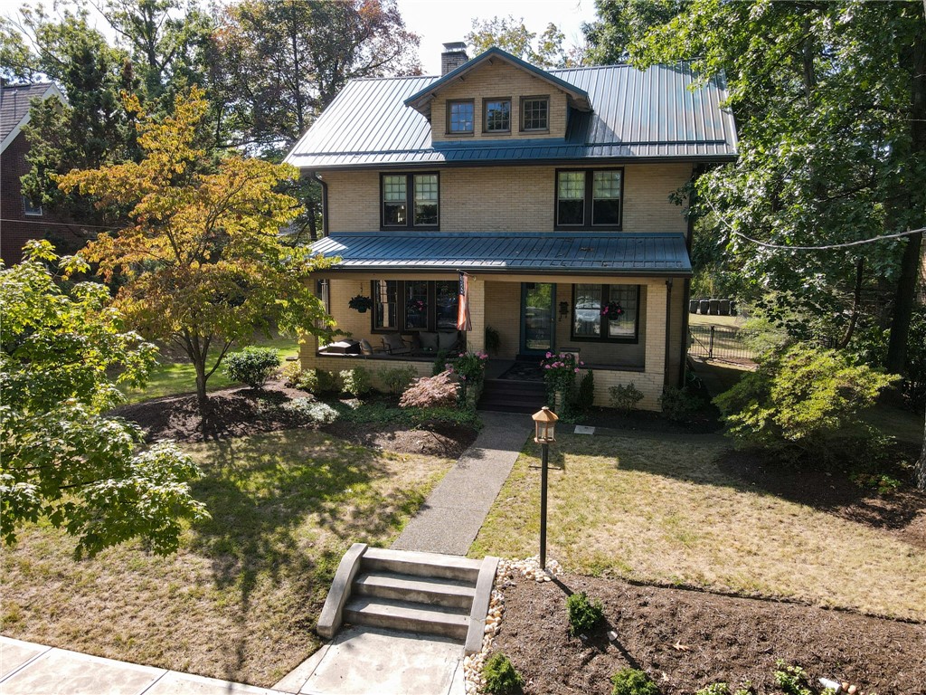 9th St, Oakmont, PA 15139