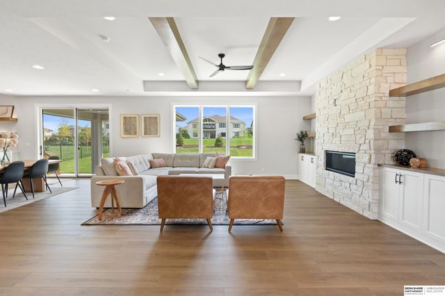 21009 C St, House other with 4 bedrooms, 4 bathrooms and 3 parking in Elkhorn NE | Image 11