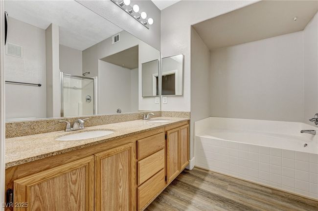 UNIT-1341 - 10001 Peace Way, Condo with 3 bedrooms, 2 bathrooms and null parking in Las Vegas NV | Image 24