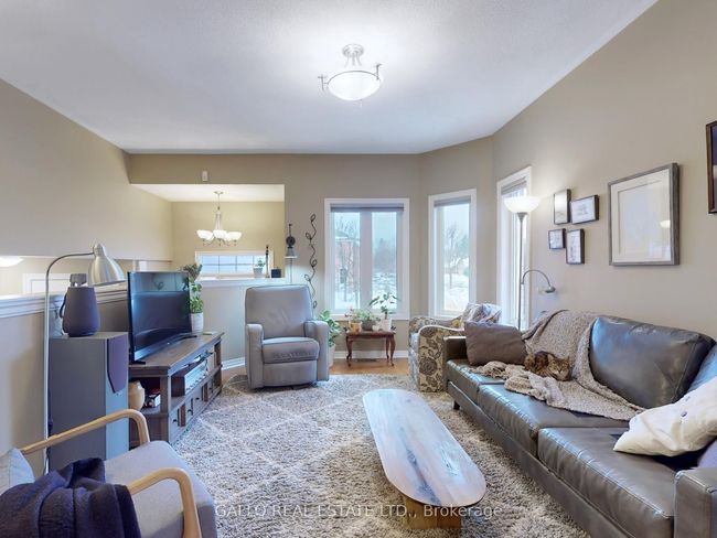 28 Headwater Cres, House other with 5 bedrooms, 5 bathrooms and 3 parking in Richmond Hill ON | Image 5
