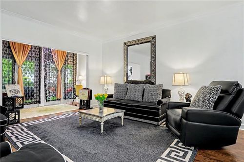 211-2865 Lenox Rd Ne, Atlanta, GA, 30324-2883 | Card Image