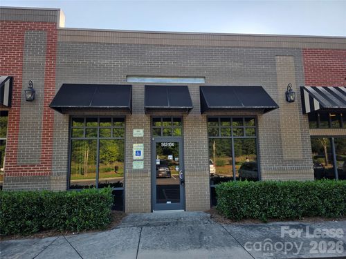 562 Valley Rd, Mocksville, NC, 27028-2091 | Card Image