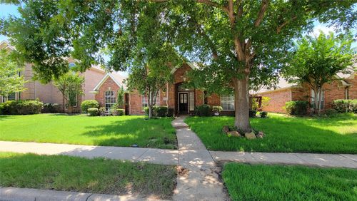 9726 Windy Hollow Dr, Irving, TX, 75063-5008 | Card Image