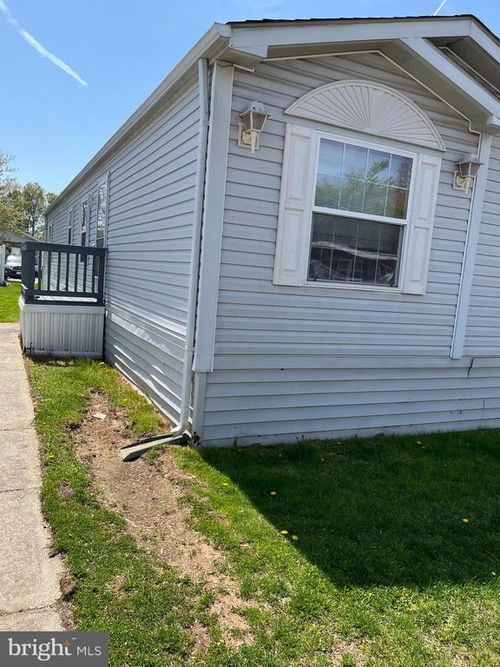 14723 National Dr, CHANTILLY, VA, 20151-3951 | Card Image