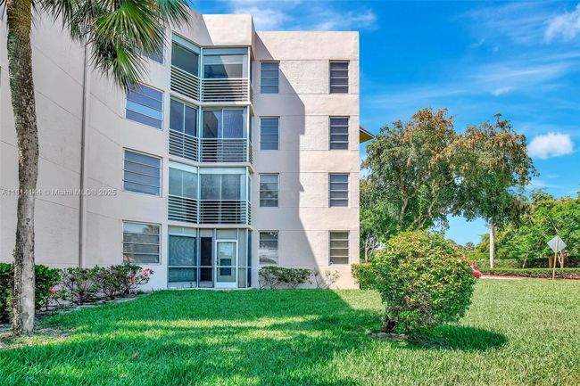 APT-101 - 9510 Seagrape Dr, Condo with 3 bedrooms, 2 bathrooms and null parking in Davie FL | Image 39