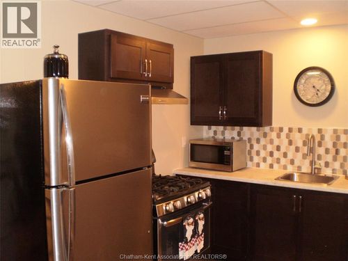 601 Grand Ave E, Chatham, ON, N7L3Z2 | Card Image
