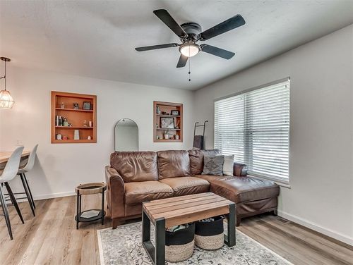 2244 Downing St, The Village, OK, 73120-4912 | Card Image