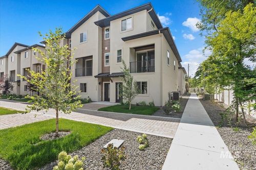 1705 S Federal Way, Boise, ID, 83705-3164 | Card Image