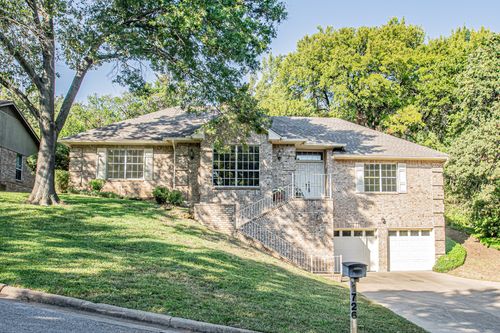 1726 Spring Lake Dr, Arlington, TX, 76012-2315 | Card Image