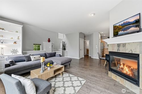 a-13015 Ne 182nd Pl, Bothell, WA, 98011-3371 | Card Image