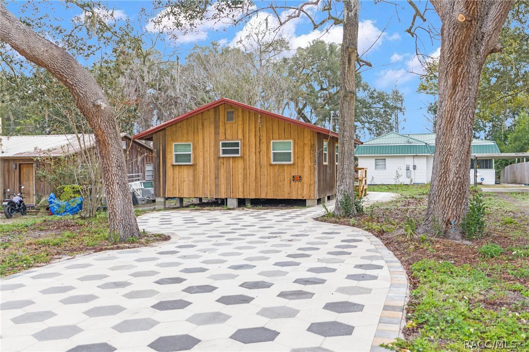 Salmon Dr, Floral City, FL 34436