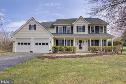 16470 Freemont Ln, Hillsboro, VA, 20132-9640 | Card Image