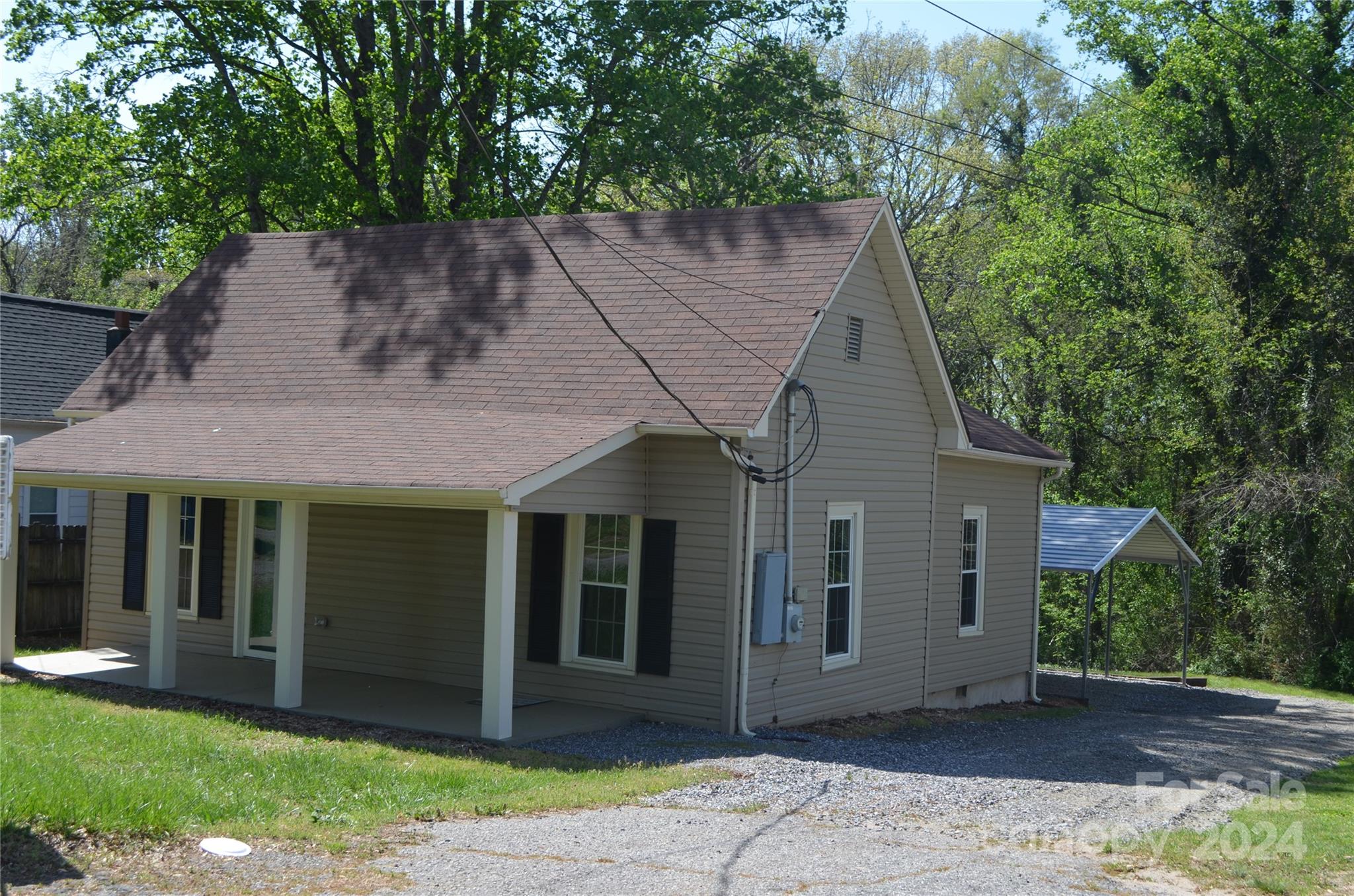 Linneys Mountain Rd, Taylorsville, NC 28681