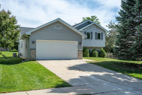 8405 Shale Drive, Madison, WI, 53719 | Card Image
