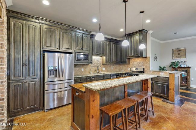 11-601 Emerald Ct | Image 7