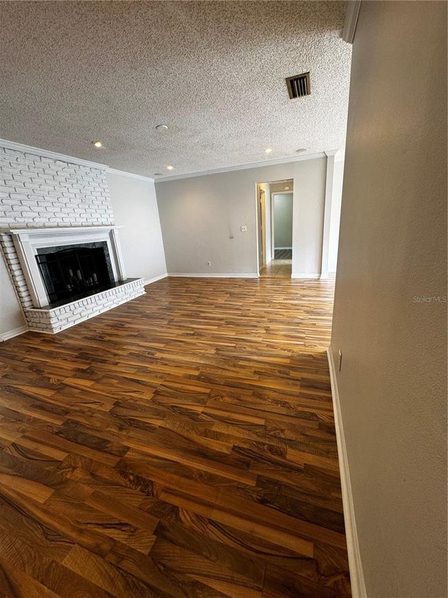 2115 Stewart Ln, House other with 3 bedrooms, 2 bathrooms and null parking in Mount Dora FL | Image 6