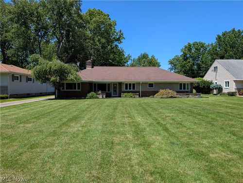 6986 Big Creek Pkwy, Middleburg Heights, OH, 44130-4901 | Card Image