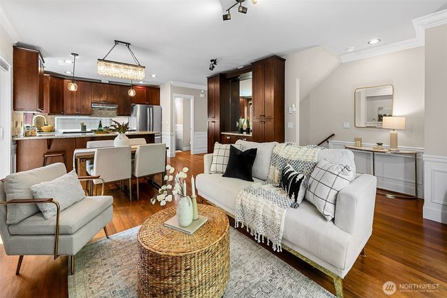 4314 Linden Ave N, Townhouse with 3 bedrooms, 4 bathrooms and 1 parking in Seattle WA | Image 23