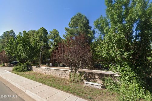 18-93 E White Mountain Blvd, Pinetop, AZ, 85935-7158 | Card Image