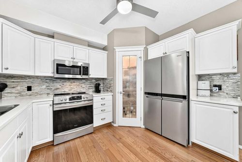 161-15 Everstone Dr Sw, Calgary, AB, T2Y5B5 | Card Image