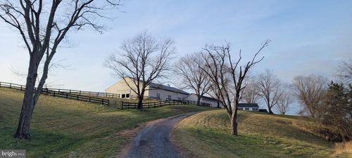 horse-facility-9253 Cliff Mills Rd, WARRENTON, VA, 20186 | Card Image