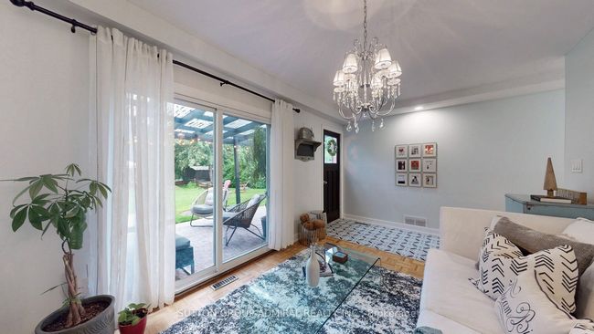 329 Towercrest Dr, House other with 4 bedrooms, 2 bathrooms and 2 parking in Newmarket ON | Image 19