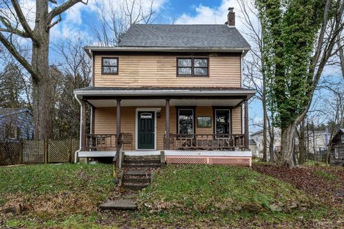 30 Henderson St, Oxford, NJ, 07863-3111 | Card Image