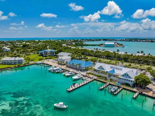 8202-8202 Marina Villas Dr, Duck Key, FL, 33050-3744 | Card Image