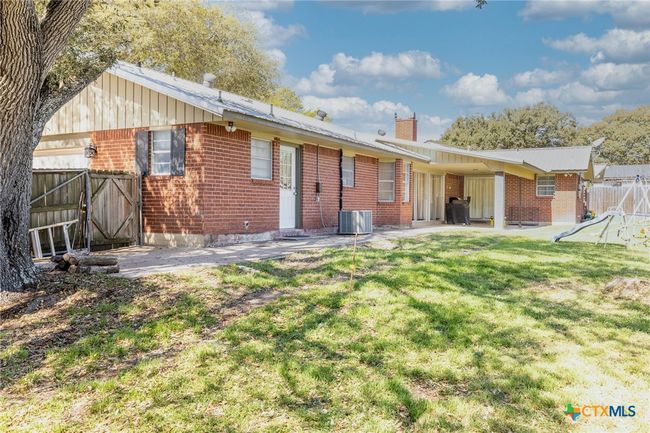 1413 Summit Dr, House other with 3 bedrooms, 3 bathrooms and null parking in Gonzales TX | Image 31