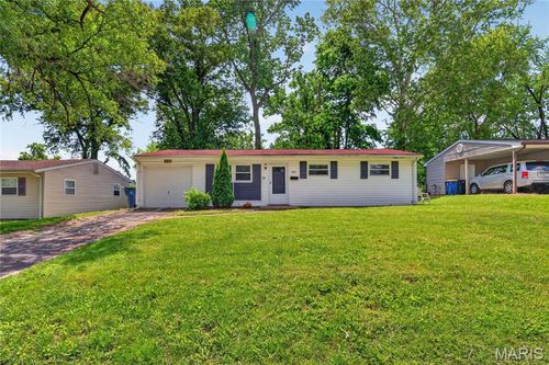9446 Turtle Cv, Ballwin, MO, 63011-4249 | Card Image
