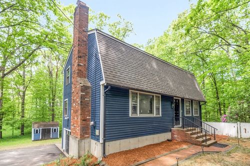 9 Colonial Rd, Sutton, MA, 01590-2519 | Card Image
