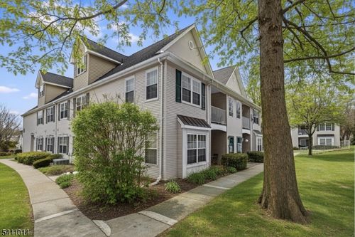 240 Cambridge Ct, Clifton, NJ, 07014-1377 | Card Image