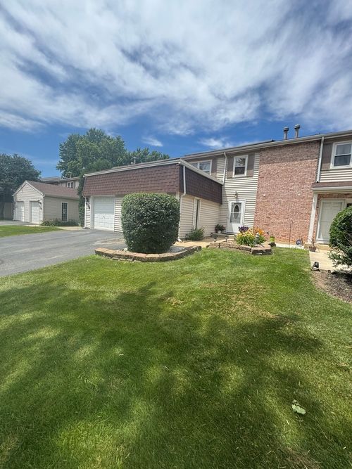 140 Julie Rd, Bolingbrook, IL, 60440-1334 | Card Image