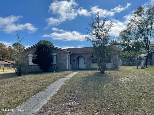 801 Shirley Dr, Gulfport, MS, 39503-3075 | Card Image