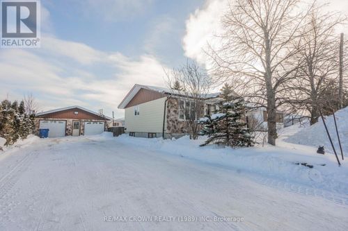 4 Erickson Ave, Kapuskasing, ON, P5N2K7 | Card Image