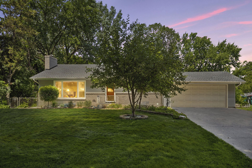 4234 Reservoir Blvd, Columbia Heights, MN, 55421-3263 | Card Image