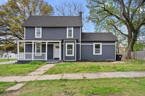 125 S Campbell St, Pleasant Hill, MO, 64080-1714 | Card Image