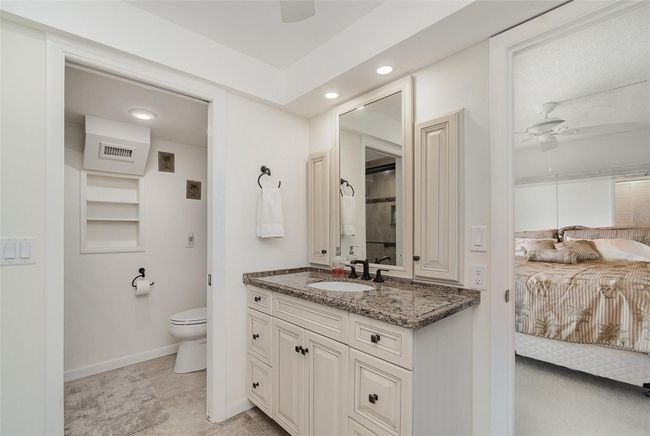 Main bathroom | Image 28