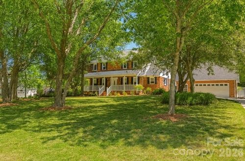 8225 Kensington Ln, Harrisburg, NC, 28075-9359 | Card Image