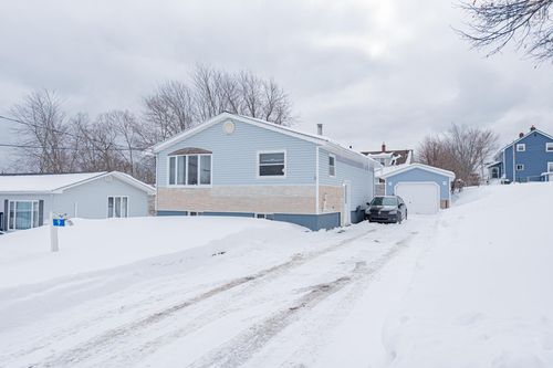 9 Terrace Ave, Stellarton, NS, B0K1S0 | Card Image