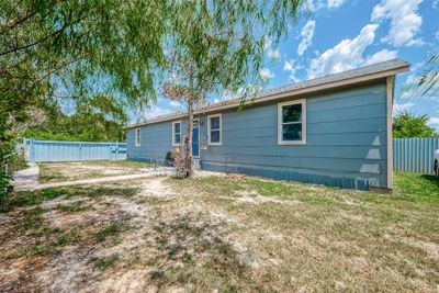 265 Road 5202, House other with 2 bedrooms, 2 bathrooms and null parking in Cleveland TX | Image 2