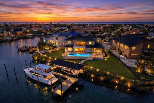 901 Capriccio Ln, APOLLO BEACH, FL, 33572-2724 | Card Image